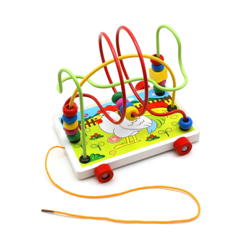 Дървена игра лабиринт на колелца.